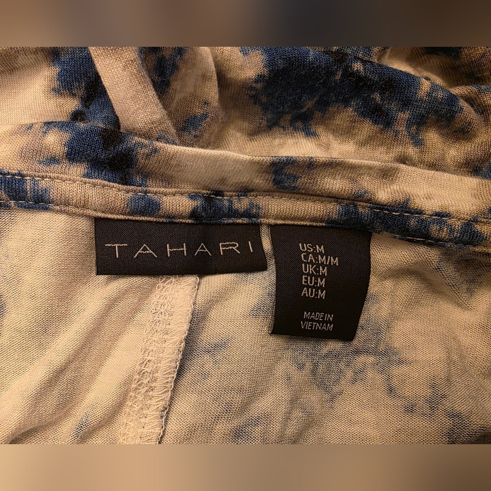 Tahari Rayon Tie-Dye V-Neck Dolman Sleeves Women's Top Blouse Med. - Picture 3 of 8